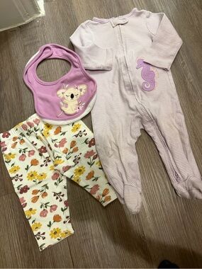 Lilac Striped Seahorse Footed Sleeper, with Floral Leggings, & Pink Bib- 6-9M